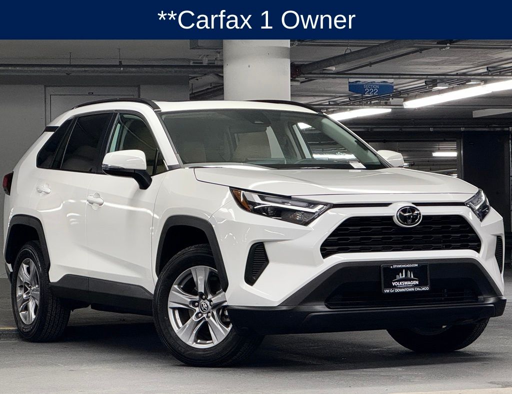 2022 Toyota RAV4 XLE 3