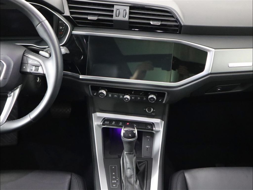 Thumbnail: 2023 Audi Q3 - 19