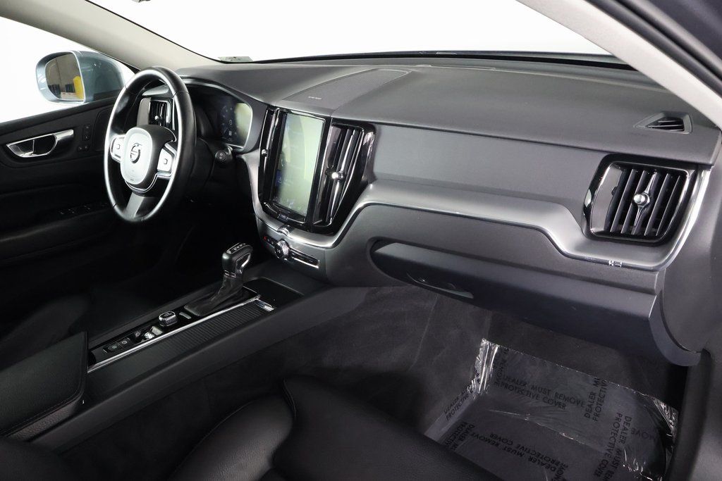 Thumbnail: 2019 Volvo XC60 - 9