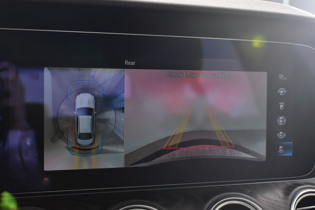 Thumbnail: 2023 Mercedes-Benz E-Class - 21