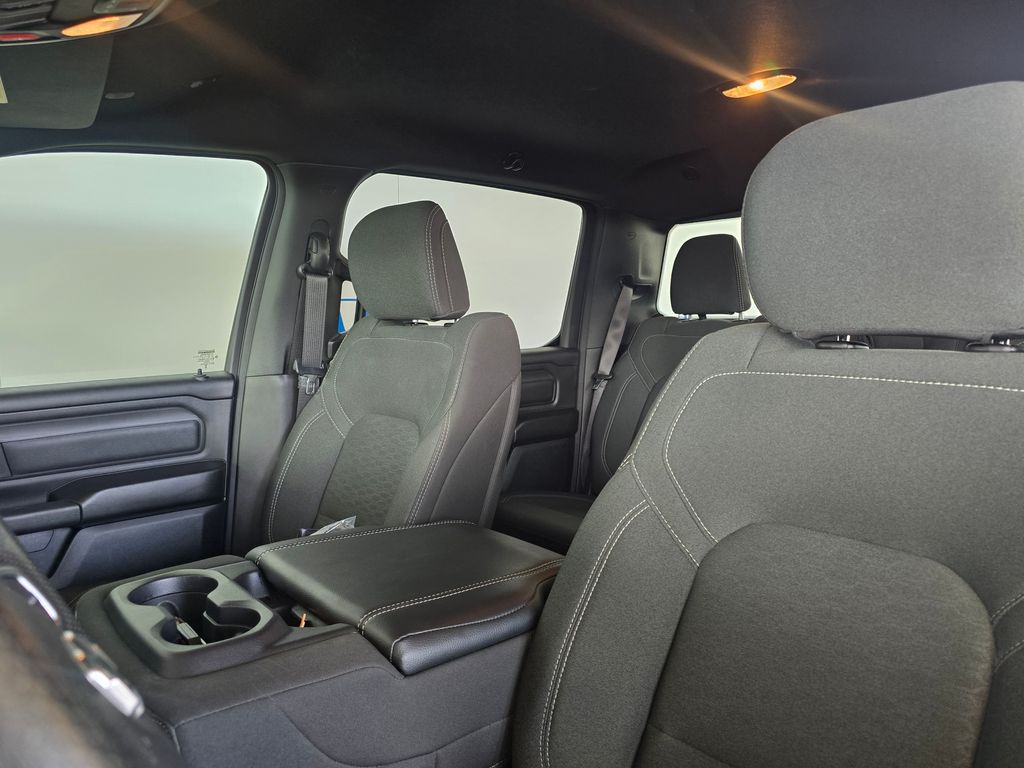 Thumbnail: 2025 RAM 1500 - 9
