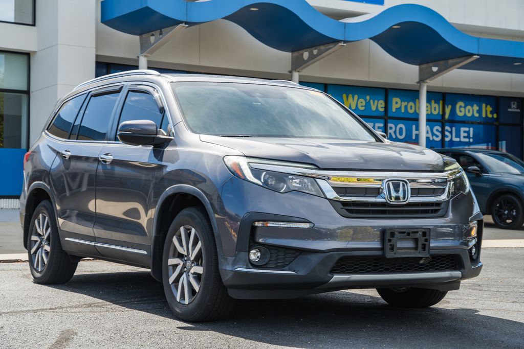 Gray (Modern Steel) 2020 Honda Pilot SUV / Crossover Front-Wheel Drive 6-Speed Automatic