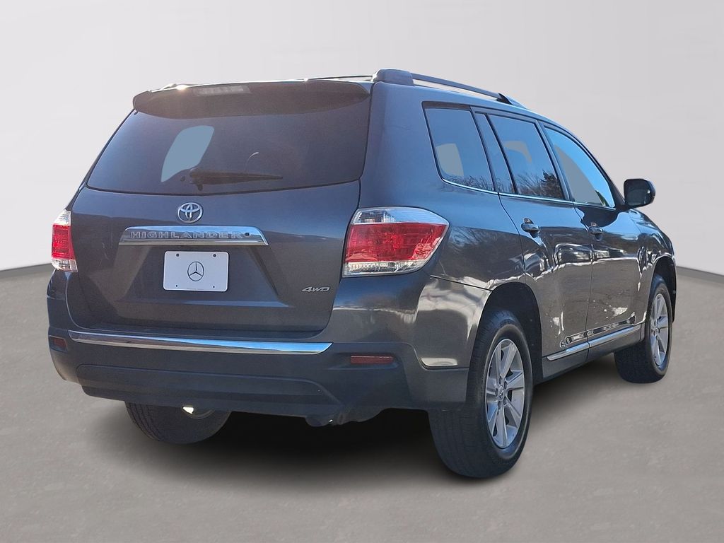 2013 Toyota Highlander Base 4