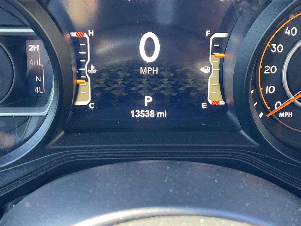 2024 Jeep Wrangler 4-Door Sahara - Photo 30