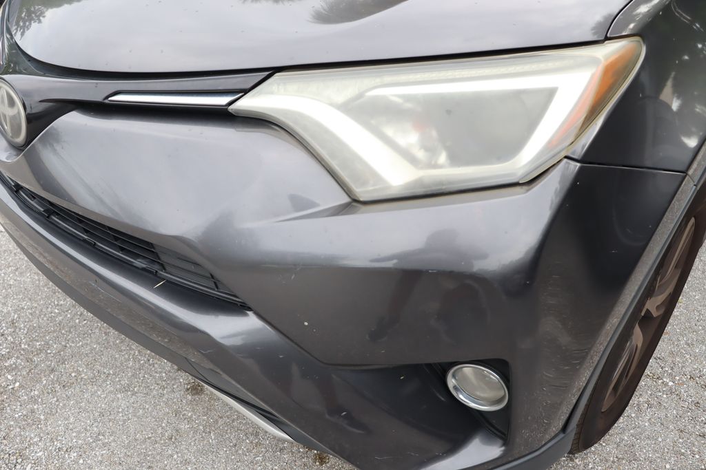 Thumbnail: 2017 Toyota RAV4 - 3