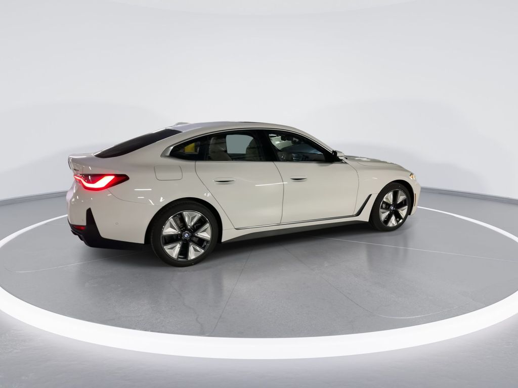 2025 BMW i4 xDrive40 8