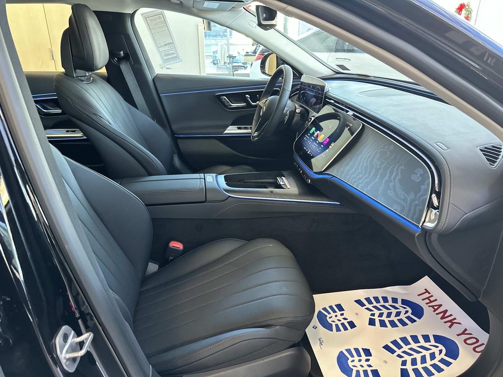 Thumbnail: 2025 Mercedes-Benz E-Class - 22