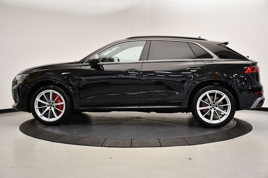 Thumbnail: 2025 Audi RS Q8 - 2
