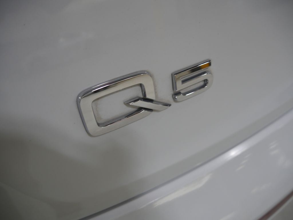 Thumbnail: 2020 Audi Q5 - 9