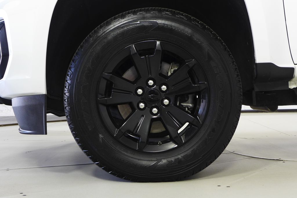 Thumbnail: 2022 Chevrolet Colorado - 5