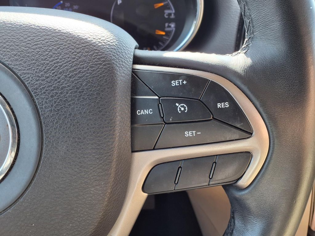 2019 Jeep Grand Cherokee Limited White/off-white at Martin Chrysler Dodge Jeep Ram