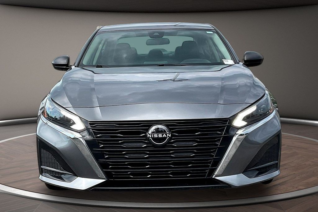 Used 2024 Nissan Altima Sedan