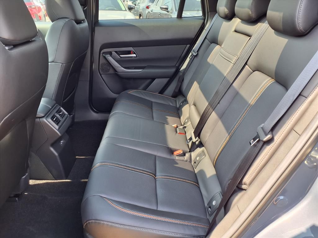 2025 Mazda CX-50 Hybrid Premium - 6