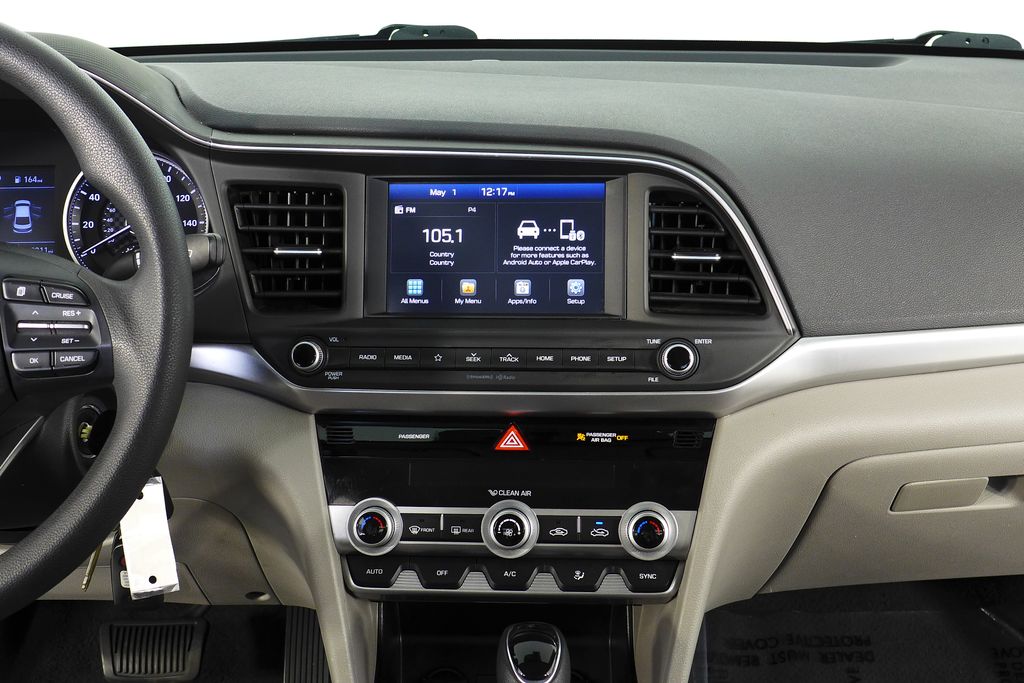 2020 Hyundai Elantra SEL 24