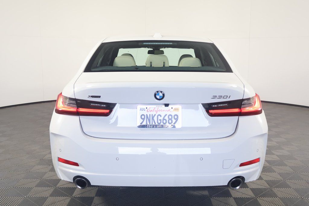 2024 BMW 3 Series 330i xDrive 5