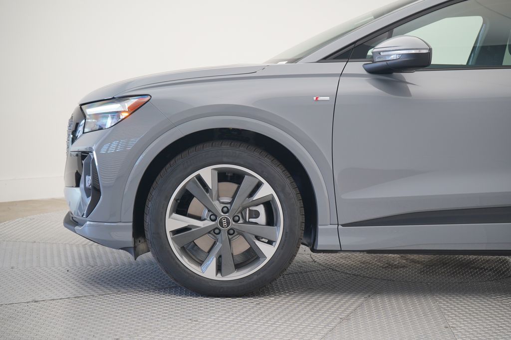 2025 Audi Q4 e-tron  2
