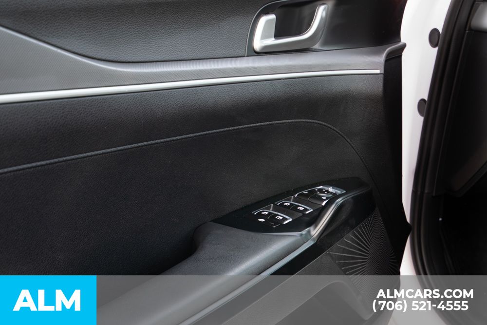 2021 Kia K5 GT-Line photo 25