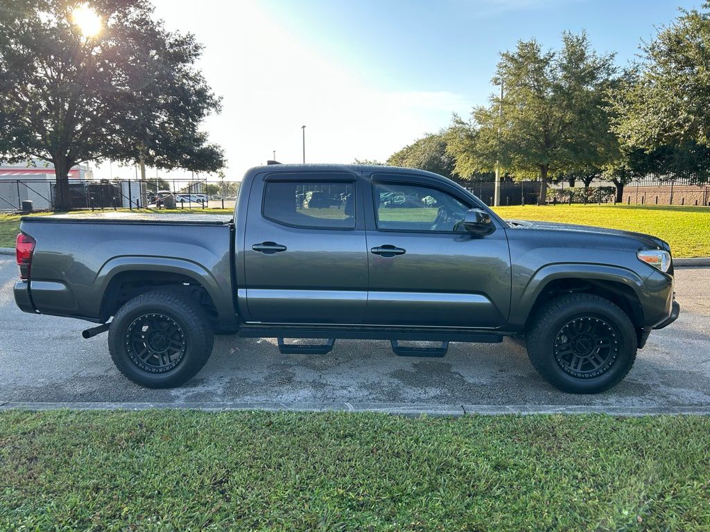 Thumbnail: 2019 Toyota Tacoma - 6