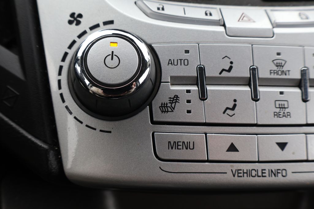 Thumbnail: 2014 Chevrolet Equinox - 23