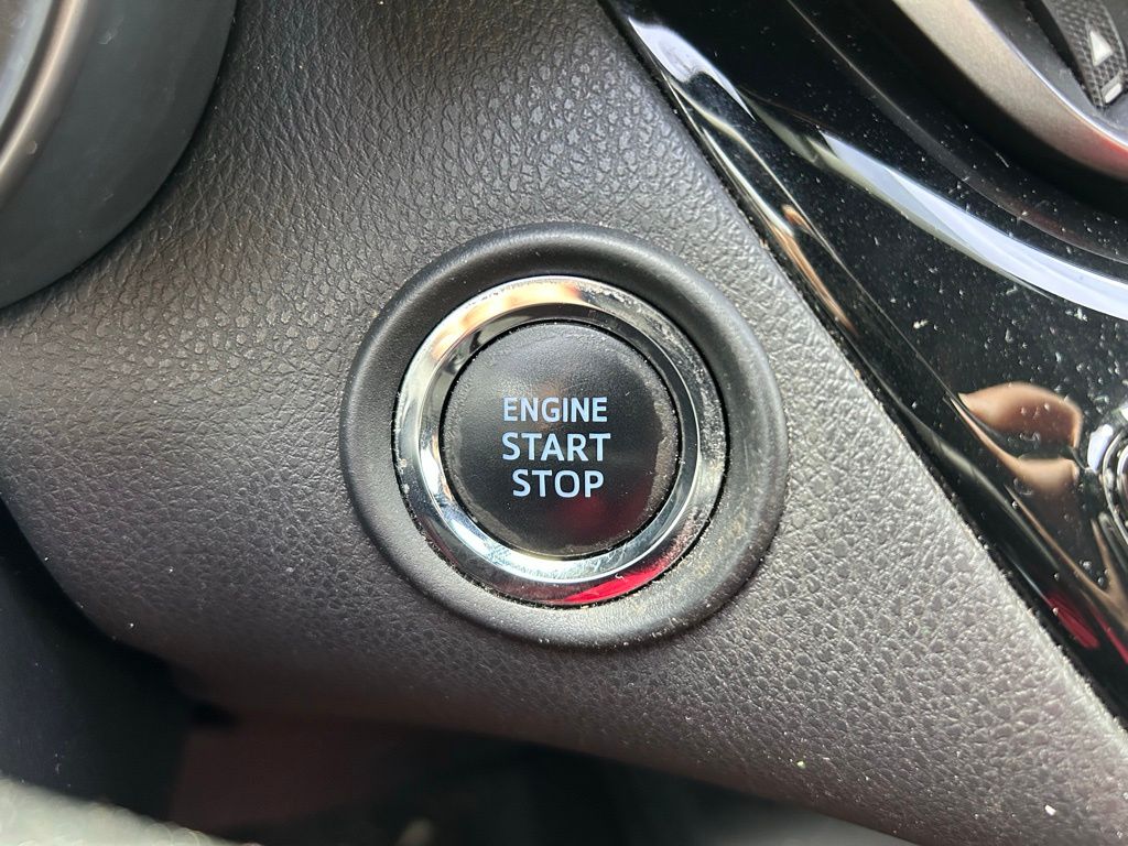 Thumbnail: 2018 Toyota C-HR - 29