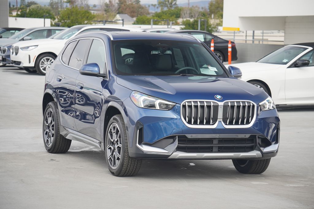 2025 BMW X1 xDrive28i 3