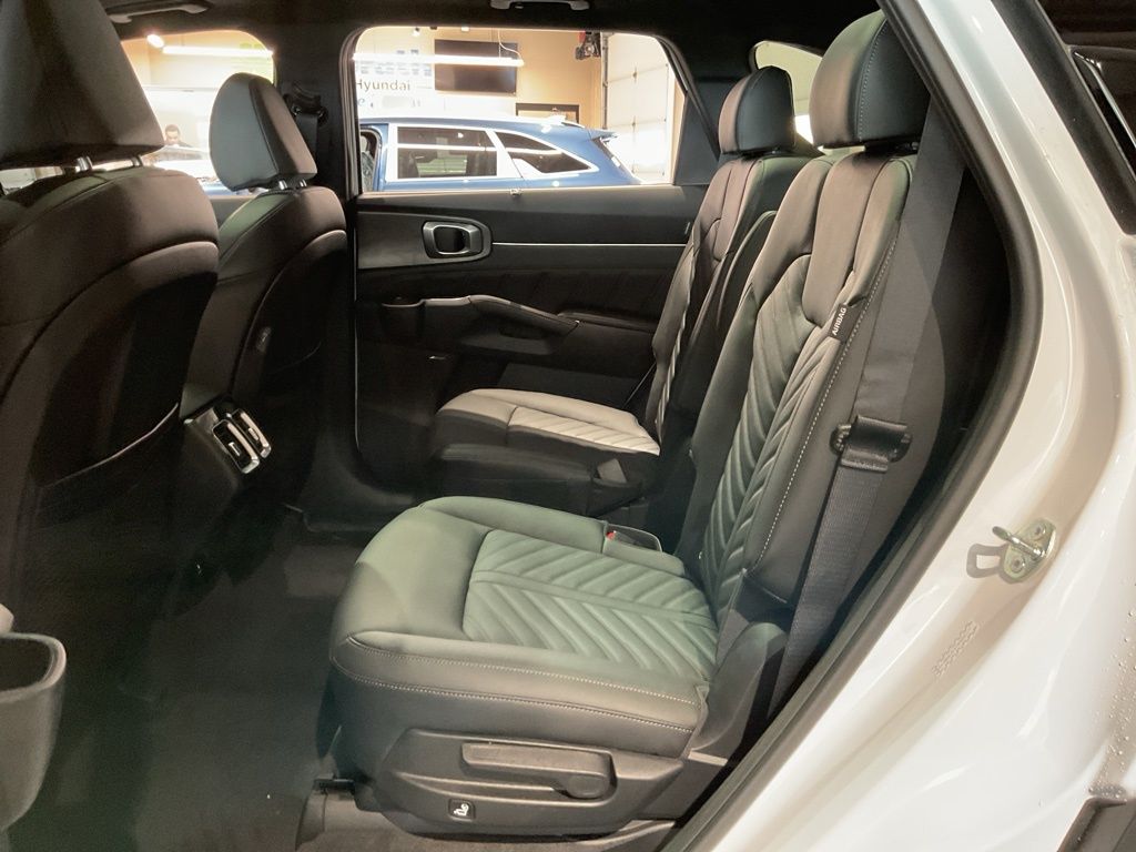 New 2026 White Kia X-Line SX Prestige image 22