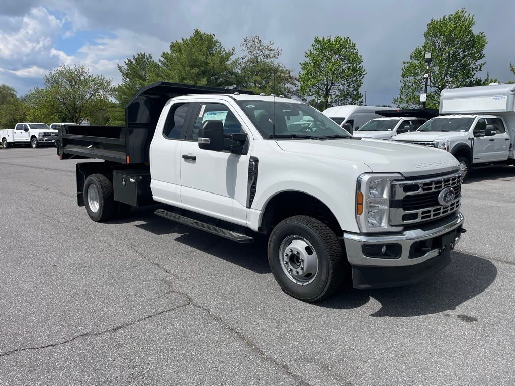 2025 Ford F-350 Chassis XL
