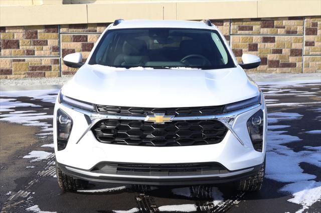 Thumbnail: 2026 Chevrolet Trax - 2