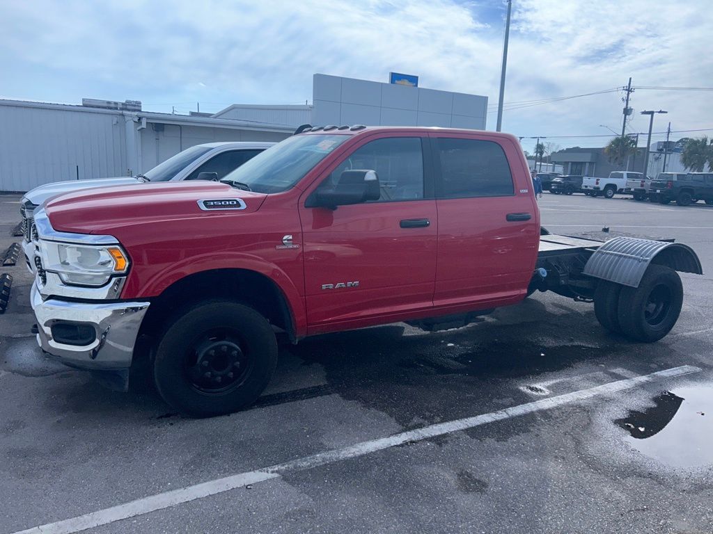 2022 RAM 3500 Chassis SLT Crew Cab LB DRW 4WD