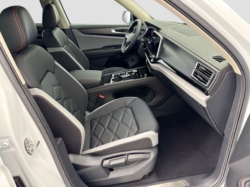 Thumbnail: 2026 Volkswagen Atlas - 18