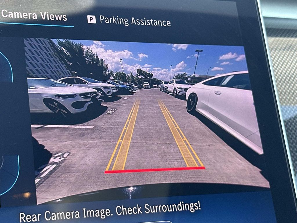 Thumbnail: 2023 Mercedes-Benz C-Class - 21