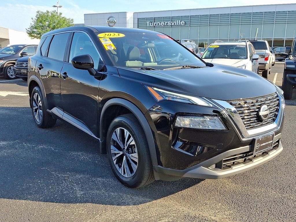 Thumbnail: 2023 Nissan Rogue - 3