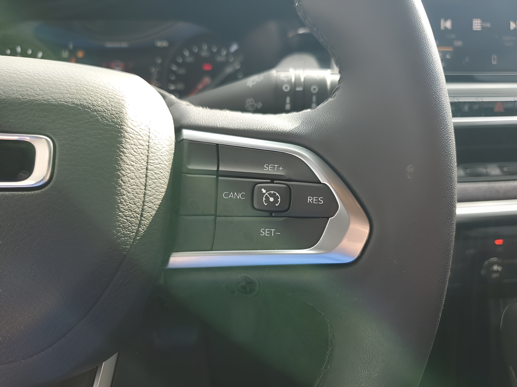 Used Car 2025 Jeep Compass  Latitude For Sale Under $25,000 In Austin, Texas