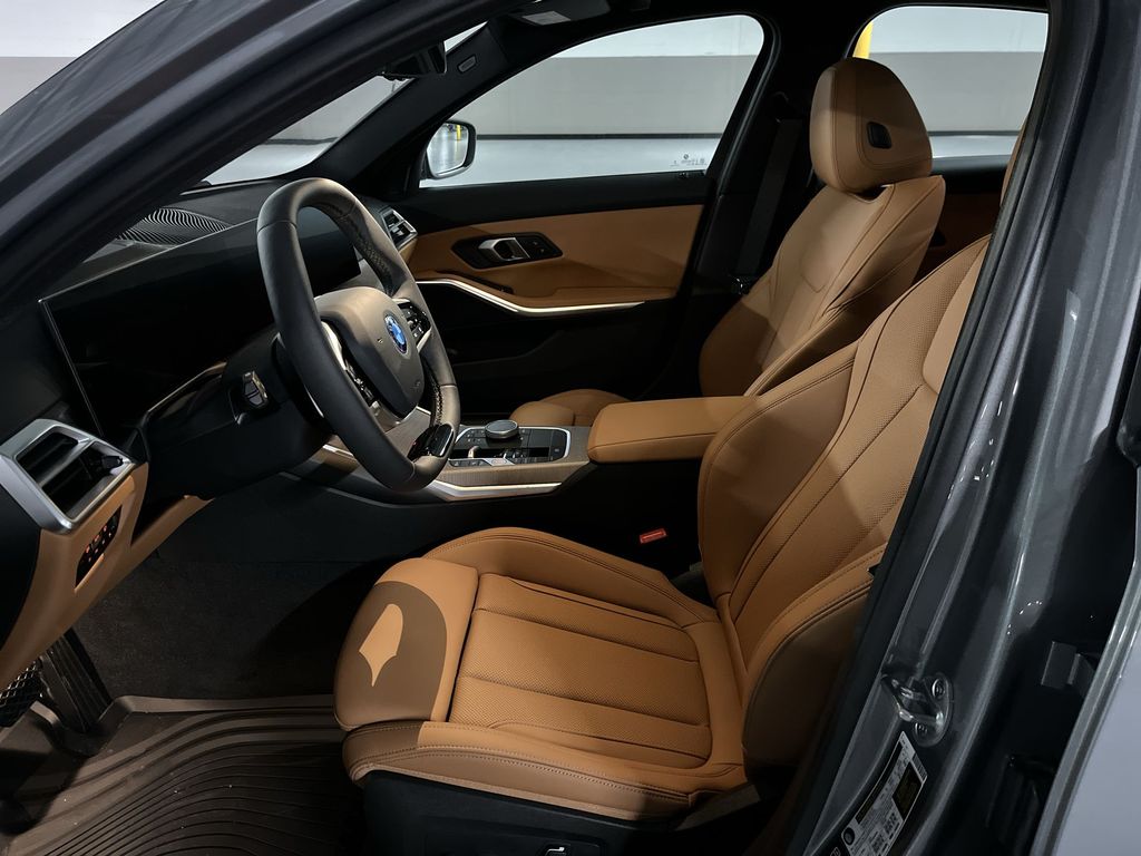 2025 BMW 3 Series 330i xDrive 11