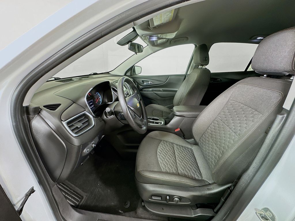 Thumbnail: 2018 Chevrolet Equinox - 30