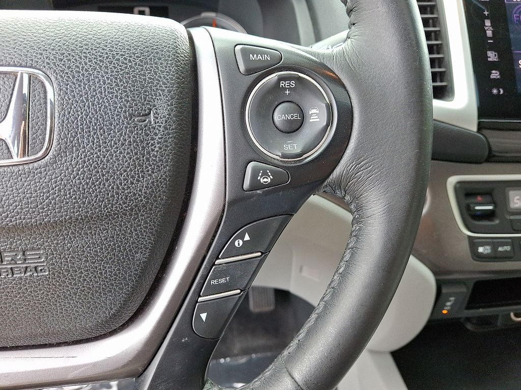 Thumbnail: 2016 Honda Pilot - 23