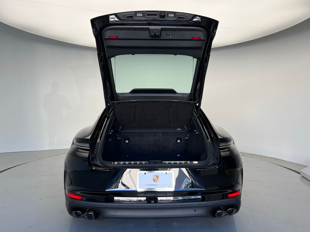 Thumbnail: 2025 Porsche Panamera - 22