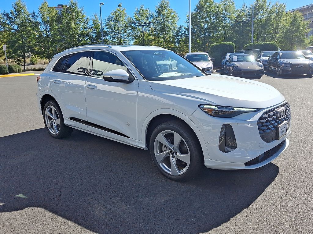 Thumbnail: 2025 Audi Q5 - 2