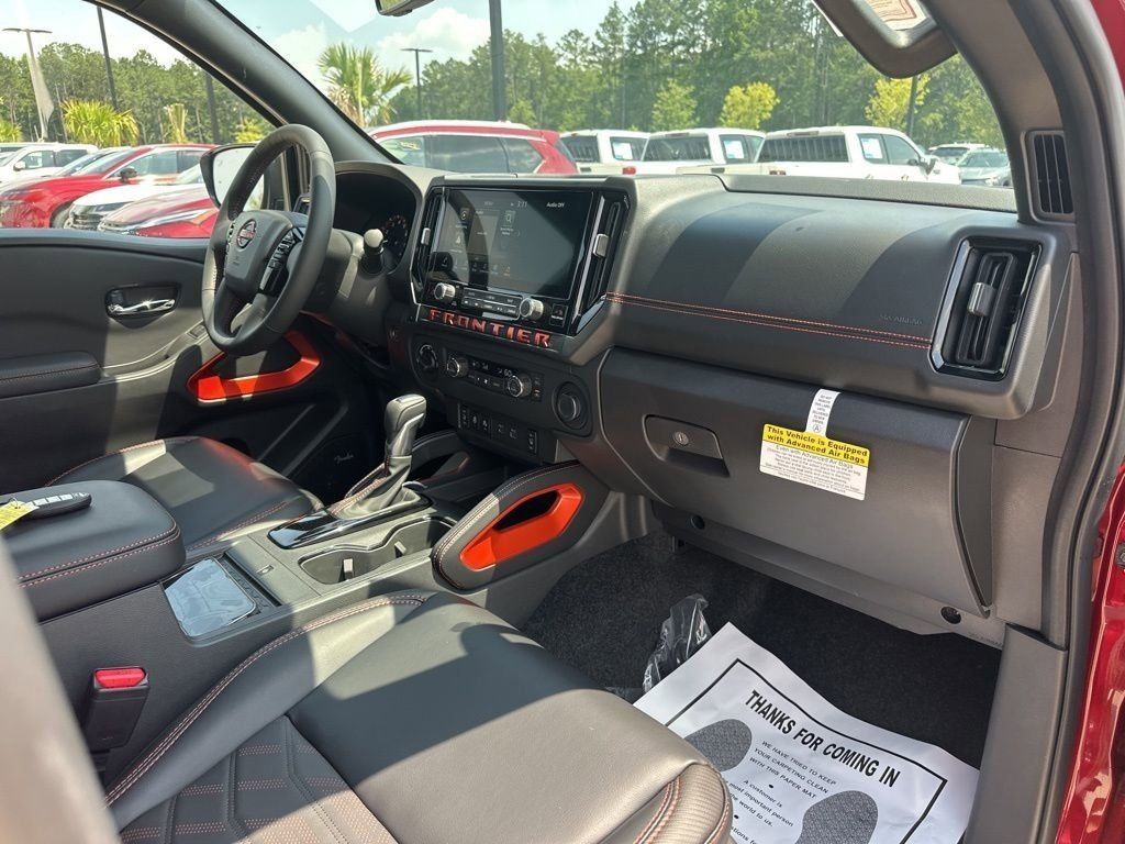 2025 Cardinal Red Metallic Tricoat Nissan Frontier PRO-4X 4X4 Truck