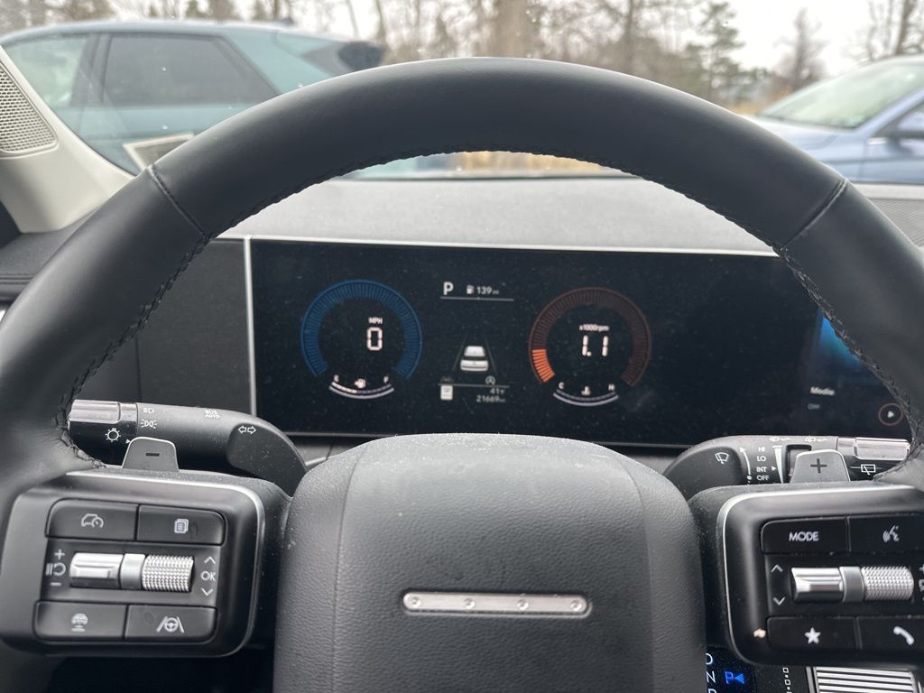 Certified Used 2024 Silver Hyundai SE image 10