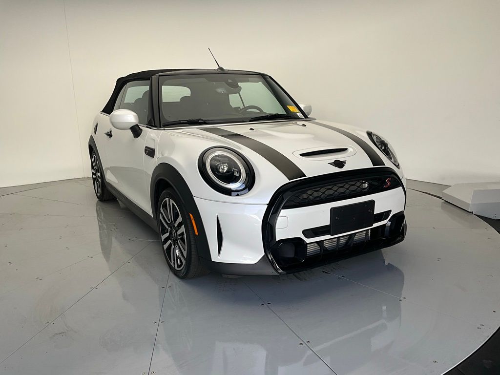 2023 MINI Cooper Base 2