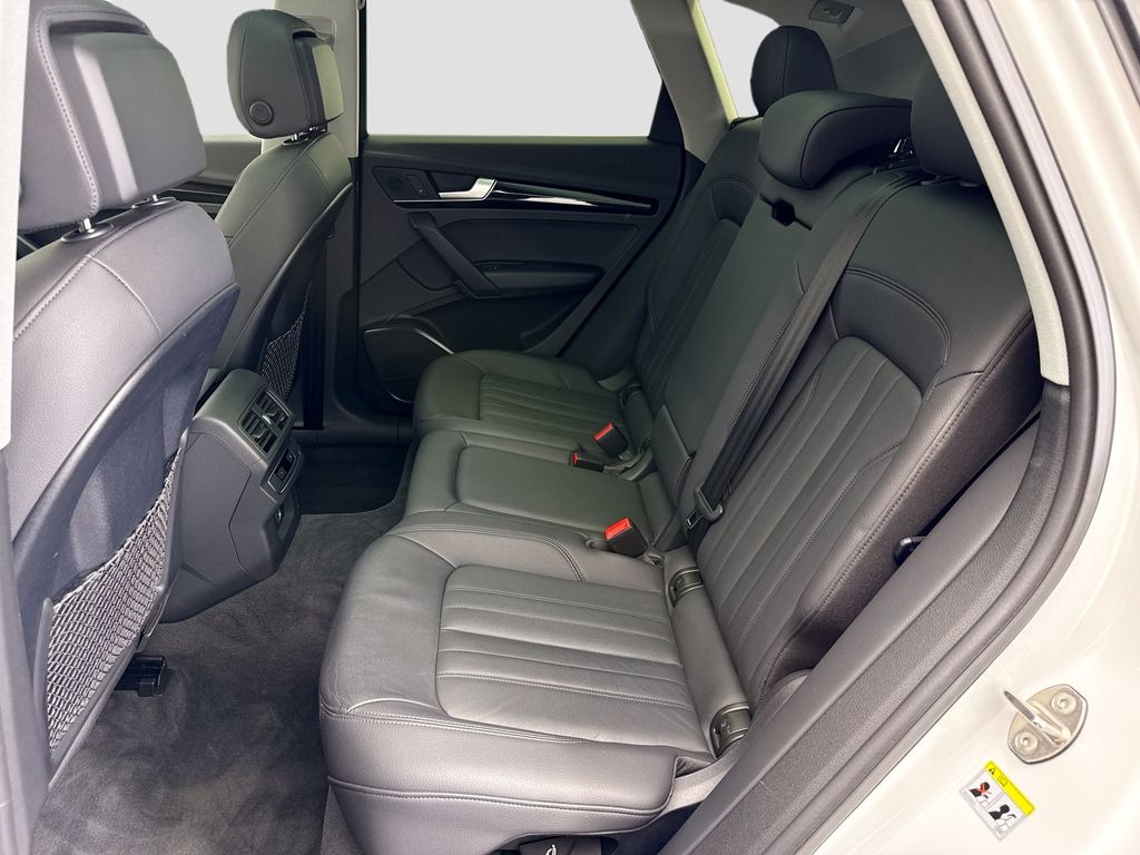 Thumbnail: 2020 Audi Q5 - 20