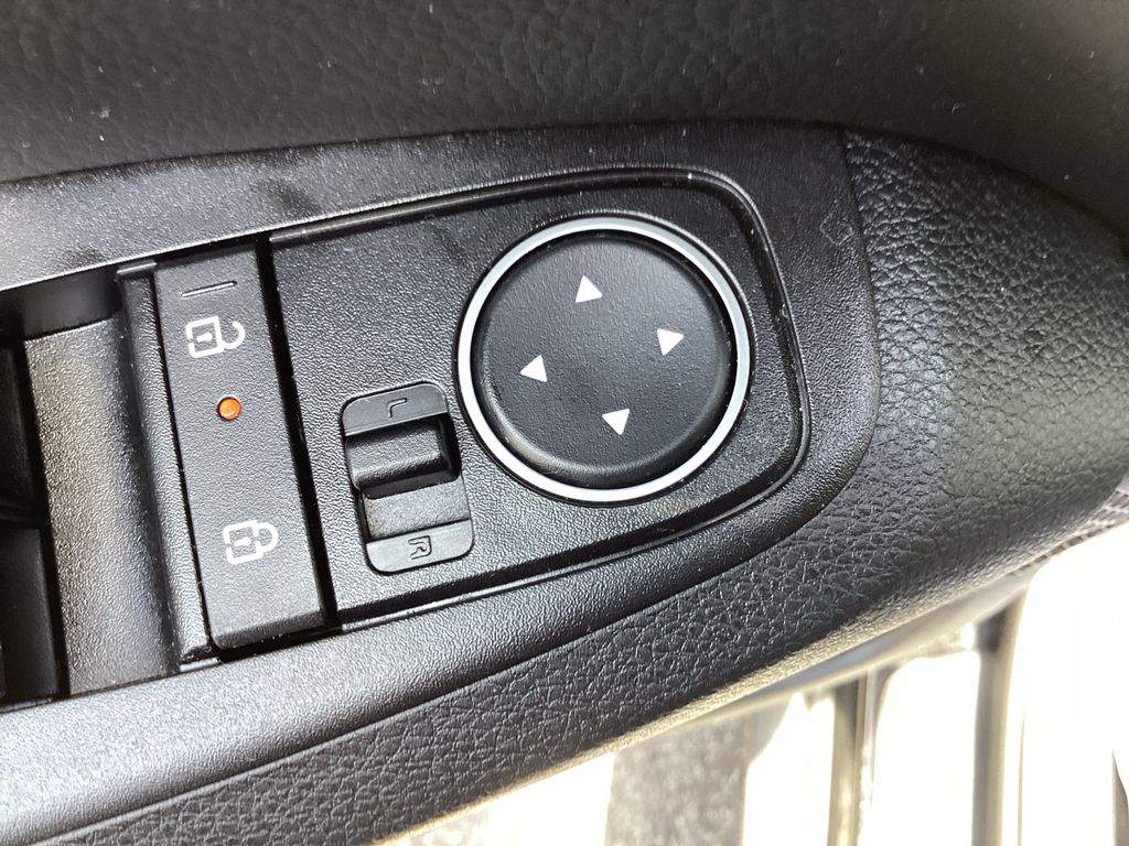 Used 2025 Kia Seltos SUV