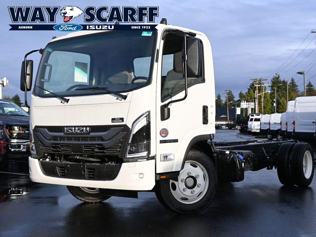 2025 Isuzu NPR XD 