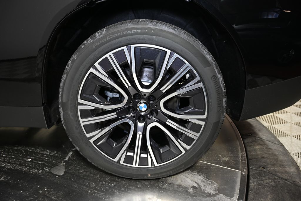 Thumbnail: 2026 BMW X3 - 12