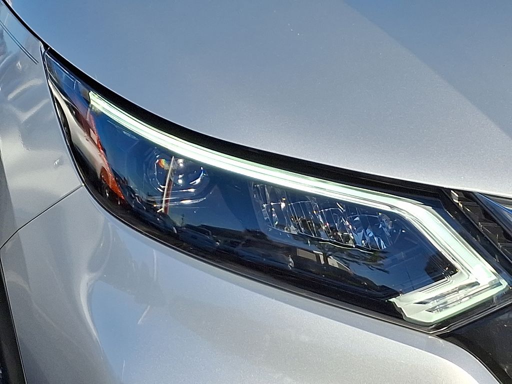 Thumbnail: 2021 Nissan Rogue Sport - 9