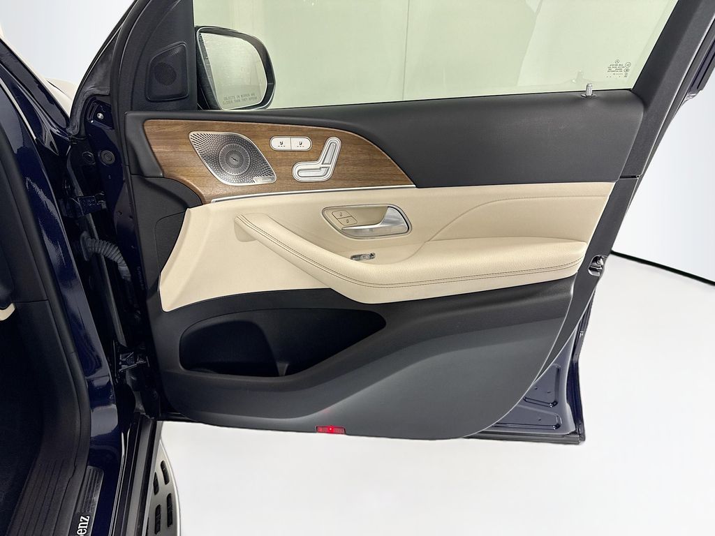 Thumbnail: 2021 Mercedes-Benz GLE - 26