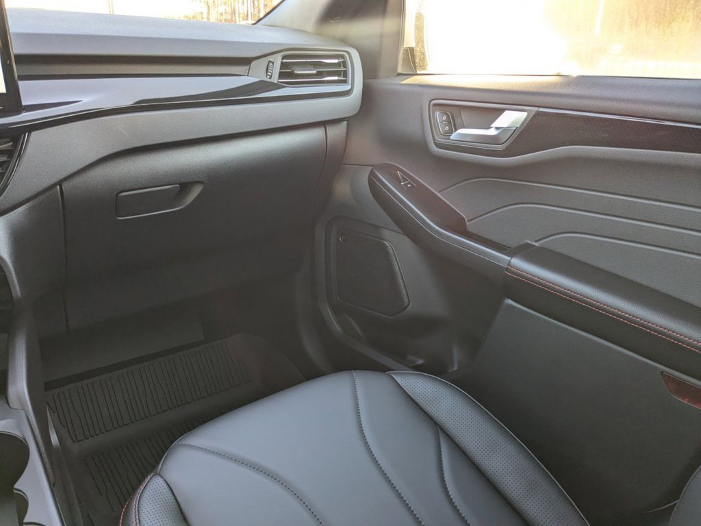 2025 Ford Escape ST-Line Elite