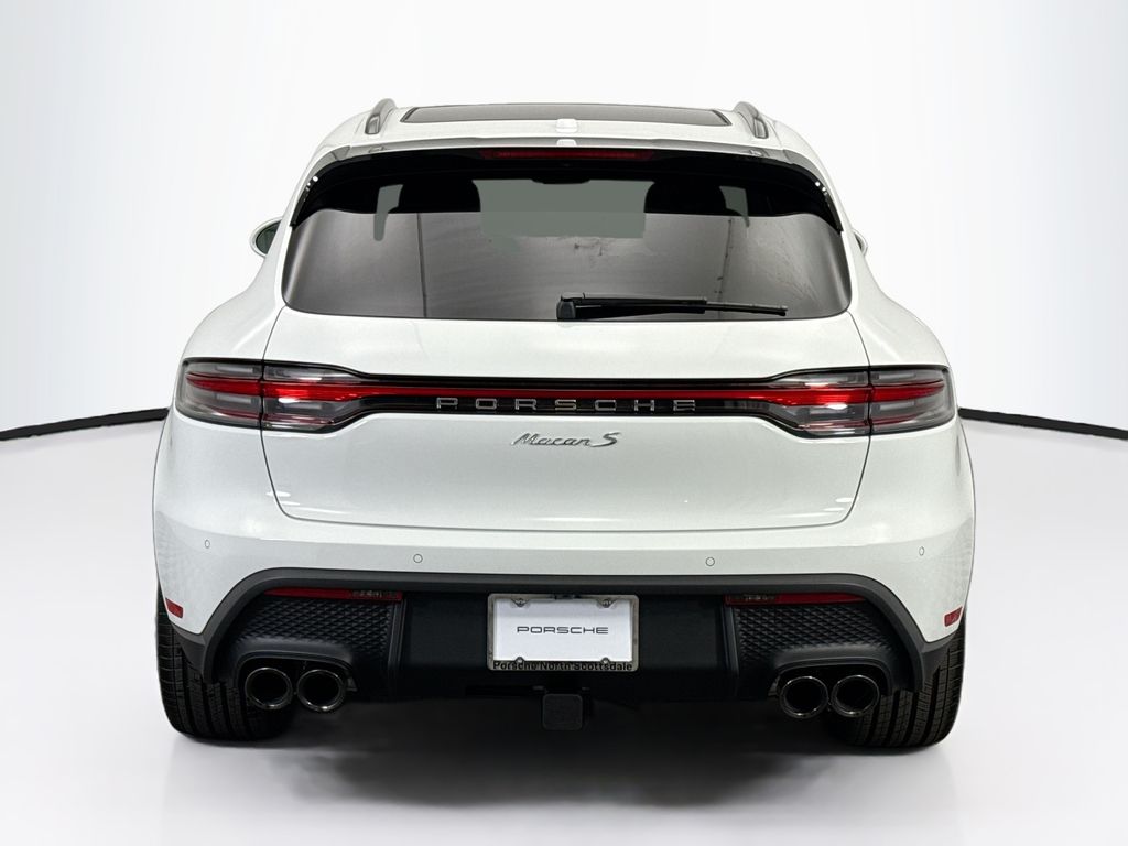 Thumbnail: 2026 Porsche Macan - 6