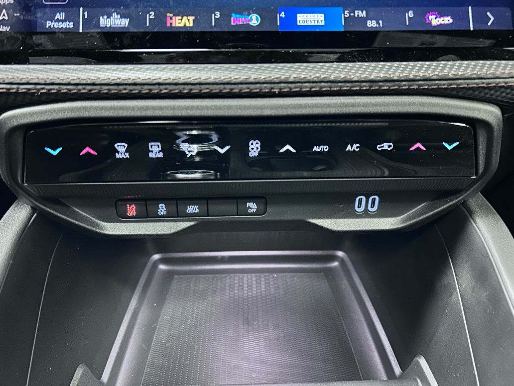 new 2026 Jeep Cherokee car, priced at $44,580